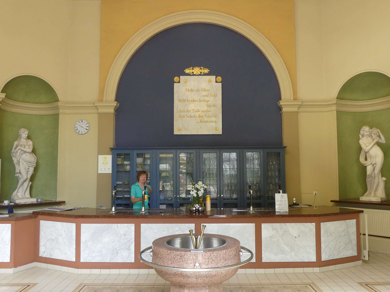 Wandelhalle-Brunnenauschank_cropped_komp_800x600px